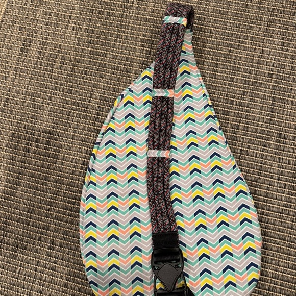 KAVU Multicolor Chevron Rope Sling Bag - Picture 6 of 6
